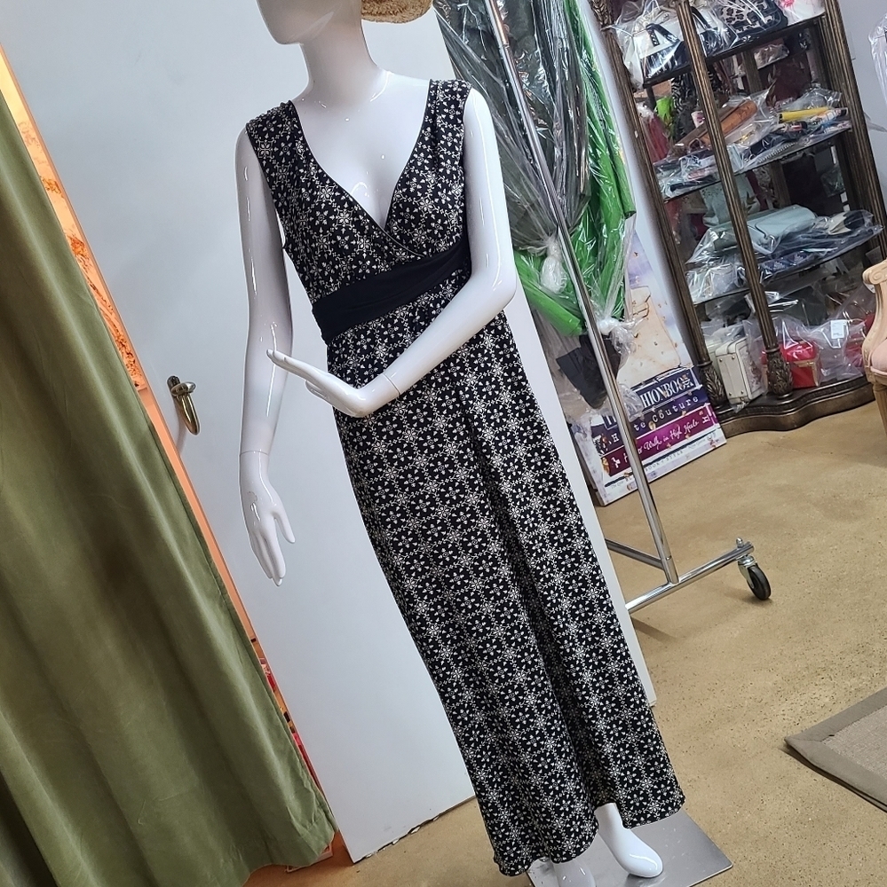 Max Edition Sleeveless Maxi Dress